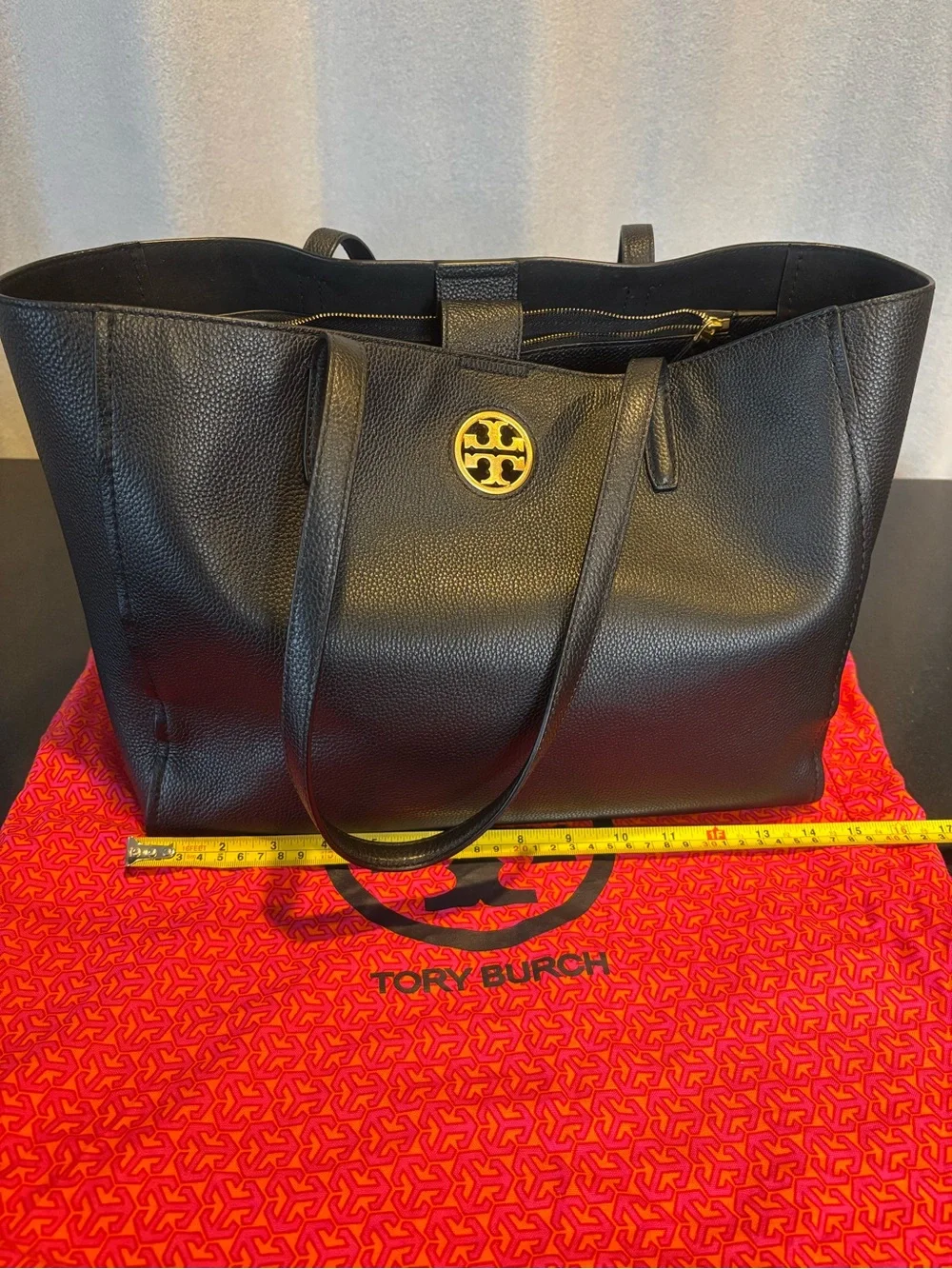 Authentic Tory Burch Carson Black Pebble Leather Gold Logo Large Shoulder Tote